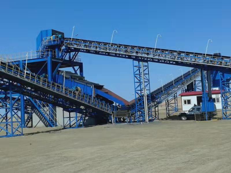 夏季使用移動破碎站如何養(yǎng)護？